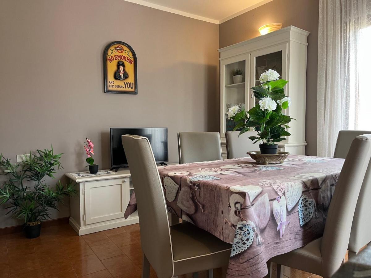 Anfite Apartments Aleardi Peschiera del Garda Buitenkant foto