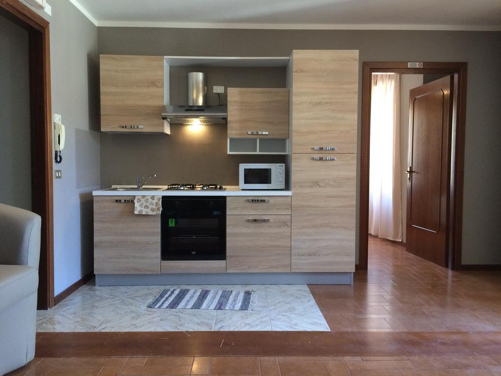 Anfite Apartments Aleardi Peschiera del Garda Buitenkant foto