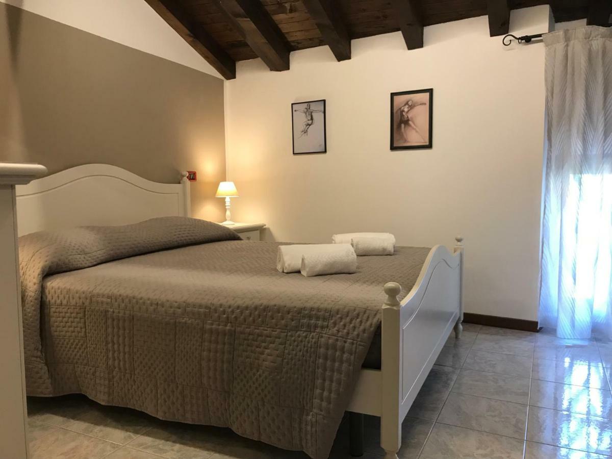 Anfite Apartments Aleardi Peschiera del Garda Buitenkant foto